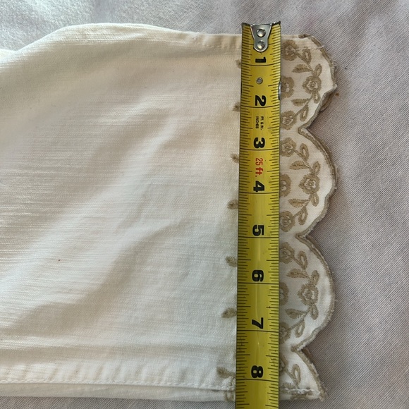 ⭐️Gloria Vanderbilt white capris gold embroidered scallop hem women plus size 14 - Picture 13 of 16